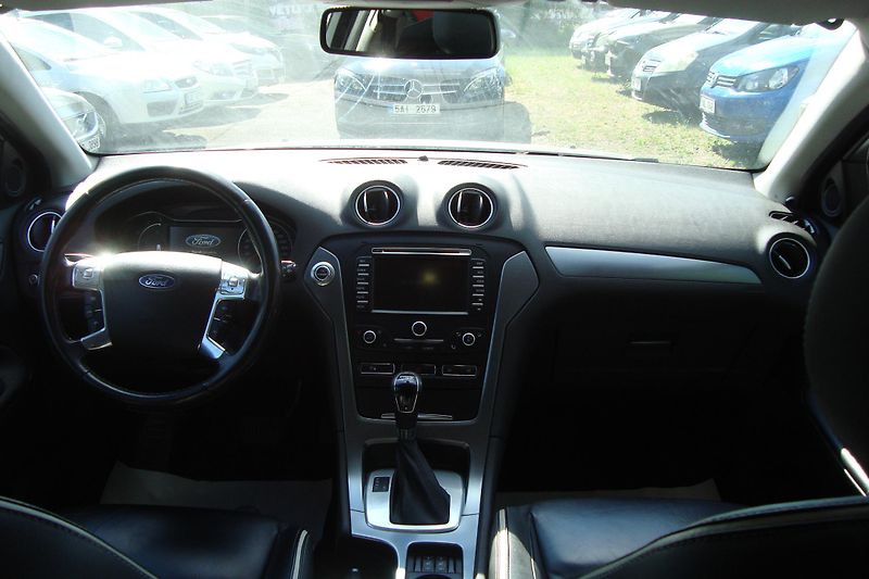 Ford Mondeo (2011) 2.0TDCi,AUT, Najeto 93Tis.km ! - fotka 40 z 75