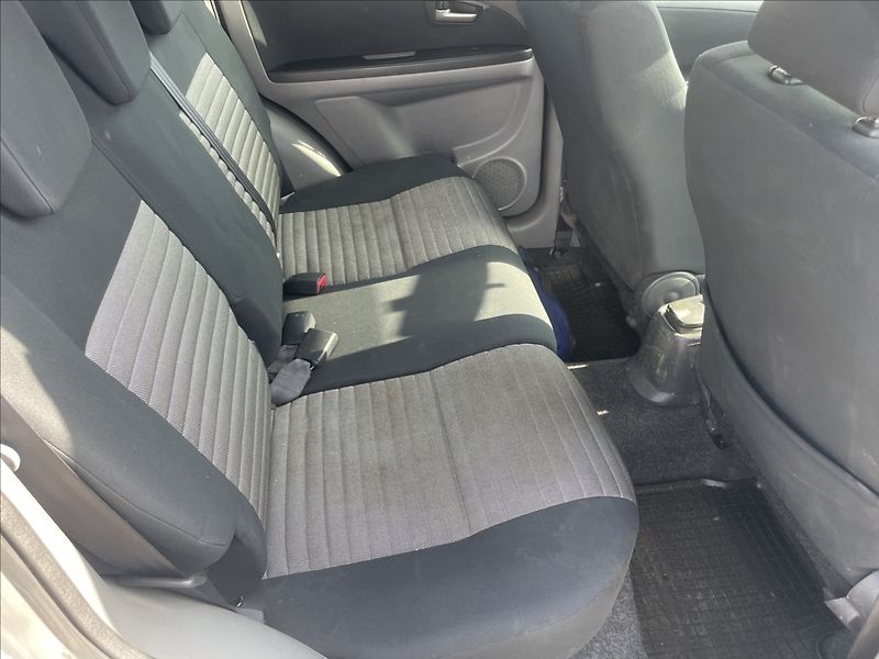 Suzuki SX4 1,6 i 79kw 4x4 KLIMA CZauto 2m - fotka 11 z 35