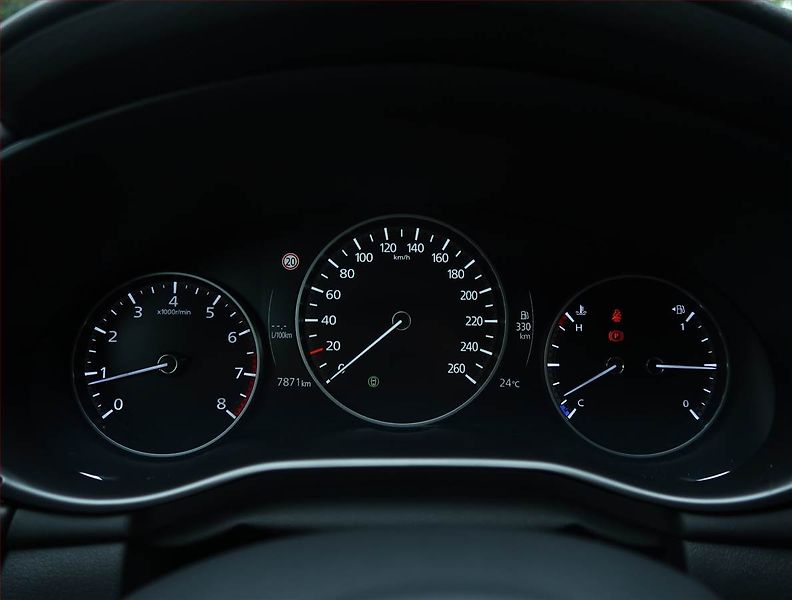 Mazda 3 (2026) e-Skyactiv G140 - fotka 11 z 22