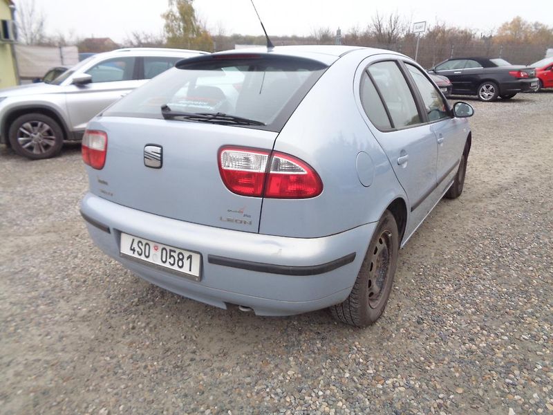 Seat Leon 1,6 - fotka 5 z 12