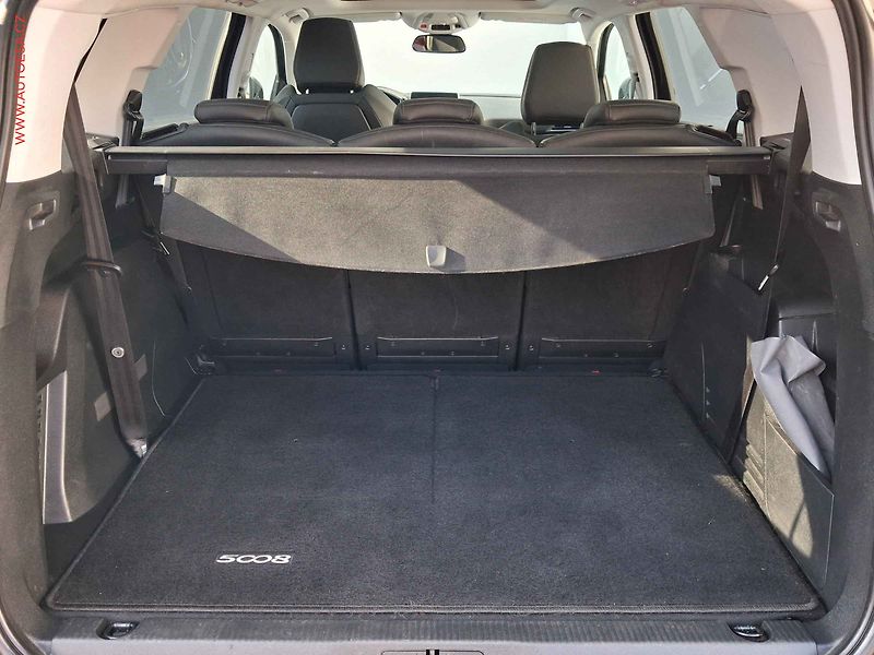 Peugeot 5008 (2019) 1.2 PT, Allure, AT, LED - fotka 7 z 19