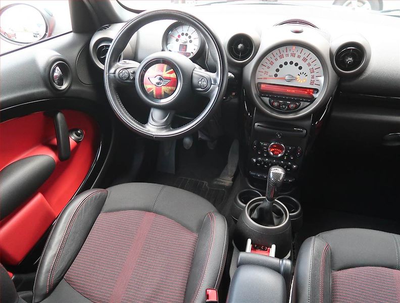 Mini Countryman (2011) Cooper D ALL4, 4X4, Xenony - fotka 7 z 13