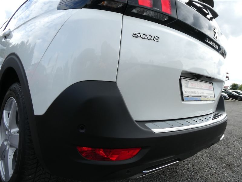 Peugeot 5008 1,6 133kW GT-line AT8,7.míst,D - fotka 11 z 50