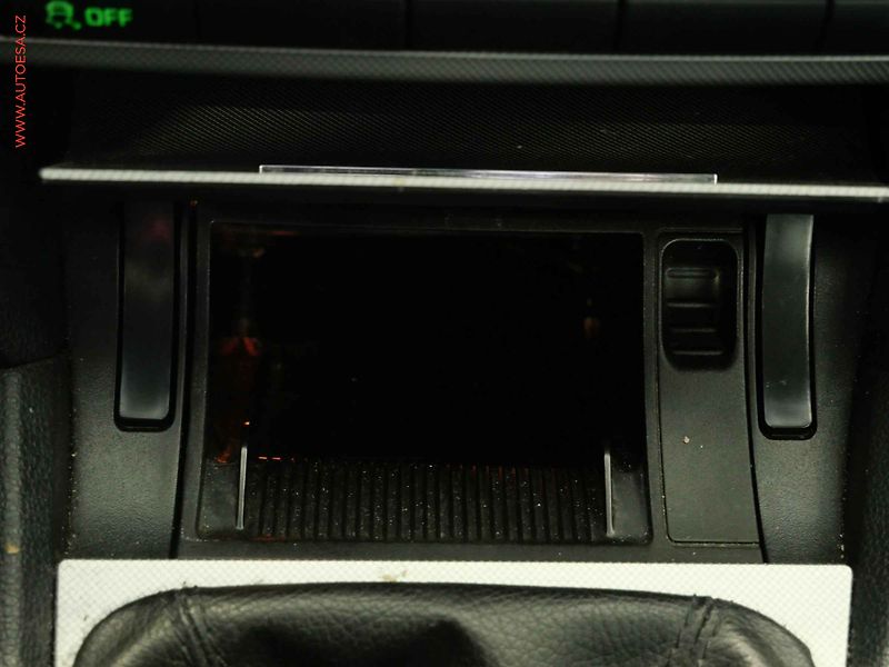 Škoda Octavia (2010) 2.0TDI, ČR, Klima - fotka 18 z 21