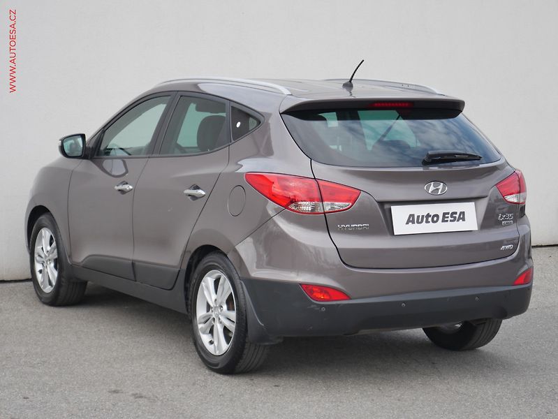 Hyundai ix35 (2012) 2.0CRDi 4x4, 1.maj,ČR, AC - fotka 6 z 24