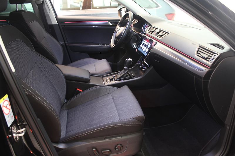 Škoda Superb (2022) 2.0TDI DSG Style Display LED - fotka 14 z 32
