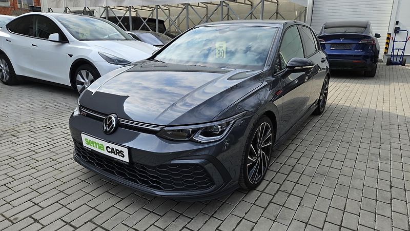 Volkswagen Golf (2023) GTI 2.0TSI 180kW DSG - fotka 2 z 36
