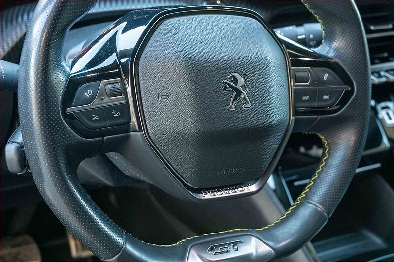 Peugeot 208 (2020) 50 kWh, SoH 87%, Automat - fotka 16 z 21