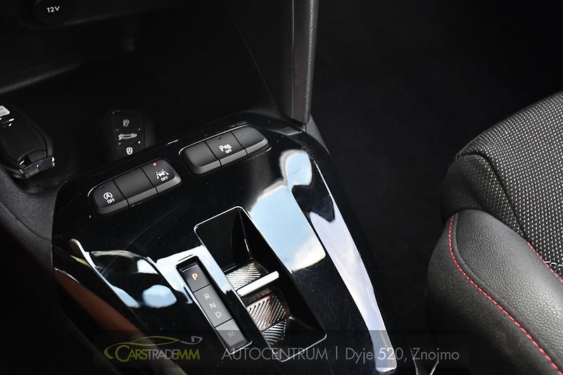 Opel Corsa 1.2T 96kW GS-LINE AUTOMAT - fotka 18 z 35