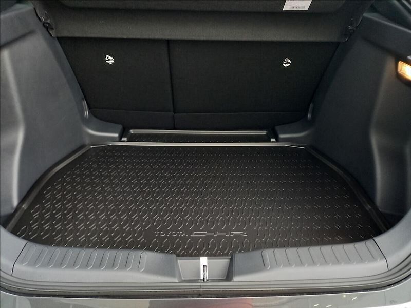 Toyota C-HR 1,8 Comfort - fotka 11 z 14