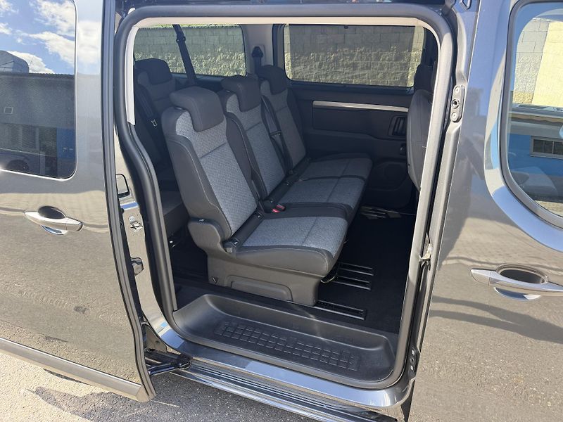 Toyota ProAce Verso 2,2D 132kW automat navi 8míst - fotka 19 z 22