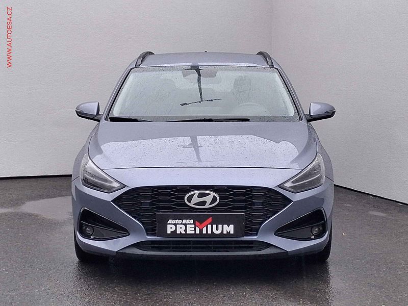 Hyundai i30 (2024) 1.5 DPI, ČR, LED, navi - fotka 2 z 20