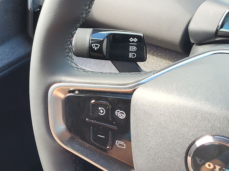 Volvo EX30 CROSS COUNTRY PLUS P8 AWD Elec - fotka 13 z 35