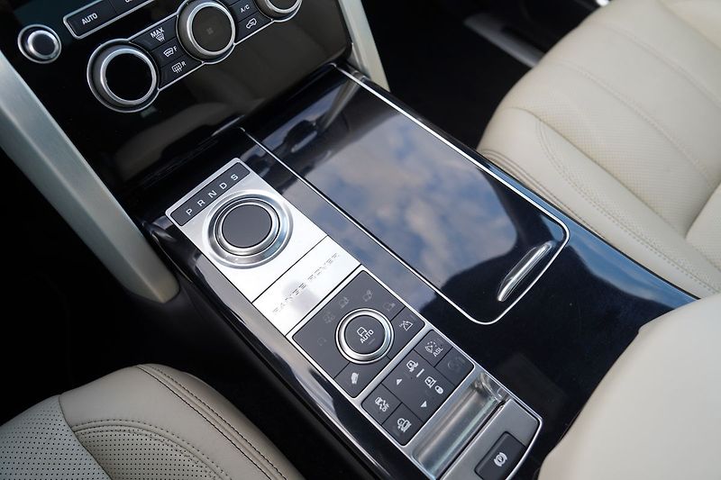 Land Rover Range Rover 4.4 SDV8 LWB  Autobiography - fotka 41 z 53