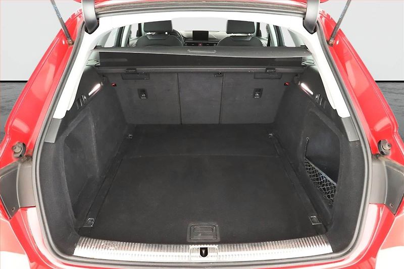 Audi A4 (2018) 2.0 TDI, 4X4, Navi, Bi-Xenony - fotka 11 z 20