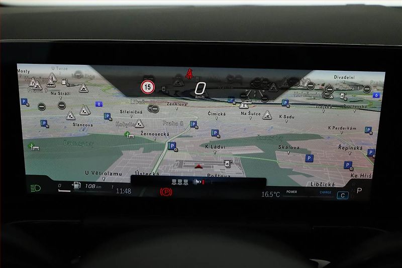 Mercedes-Benz GLA (2025) 180, AMG Line, Navigace - fotka 13 z 25