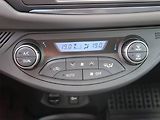 Toyota Yaris (2015) 1.5 Hybrid, Automat, Kůže - náhled 16