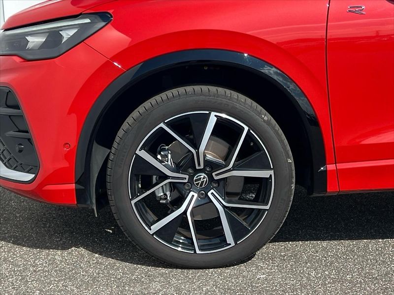 Volkswagen Tiguan 2,0 TDi 142kW 4Motion R-LINE - fotka 12 z 34