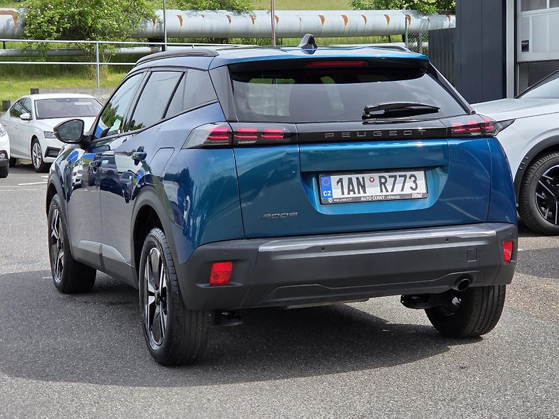 Peugeot 2008 (2025) 1.2 PT 100 ALLURE MAN6 - fotka 3 z 27