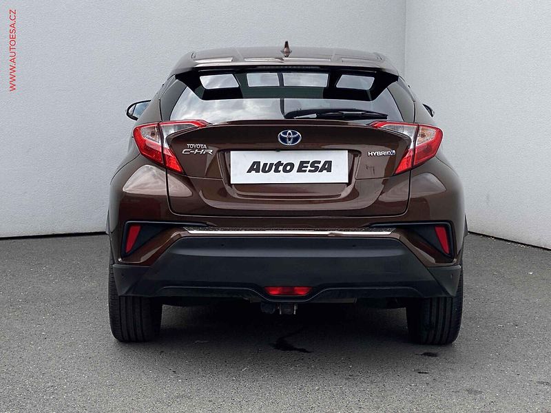 Toyota C-HR (2017) 1.8i, ČR, Active, AT - fotka 5 z 18