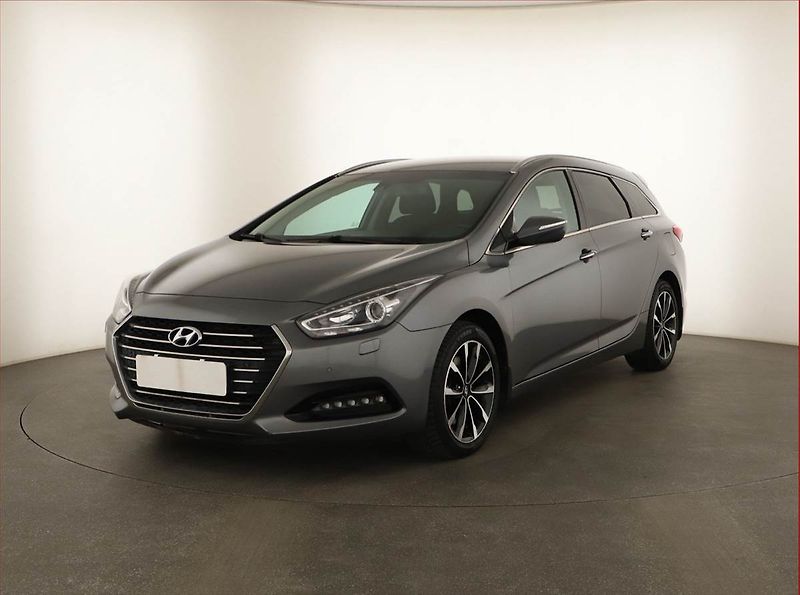 Hyundai i40 (2016) 1.7 CRDi, Navi, Tempomat - fotka 2 z 18