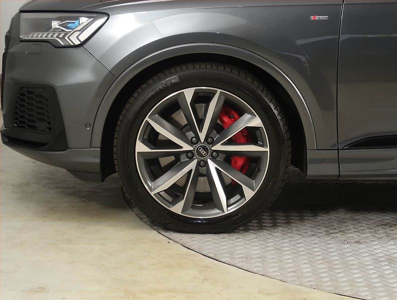 Audi Q7 (2023) 60 TFSI e - fotka 15 z 26