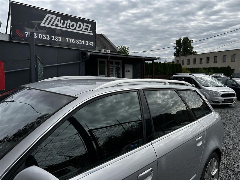 Audi A4 2,0 TDi Automat  NováSTK,Tažné - fotka 36 z 42