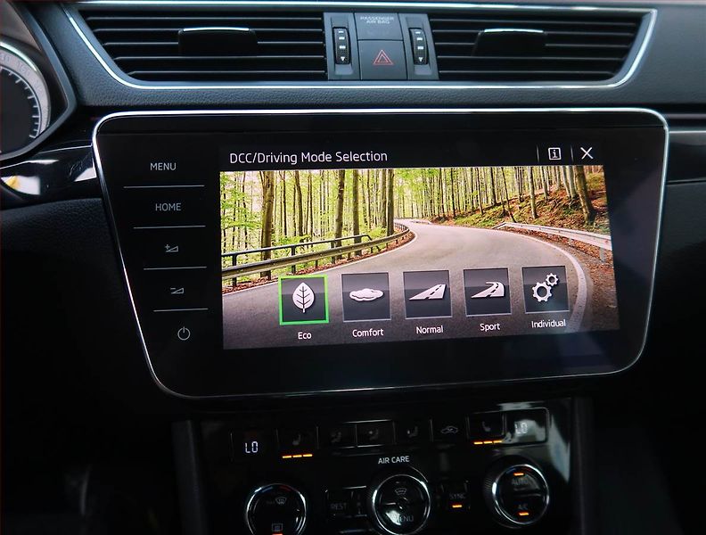 Škoda Superb (2017) Laurin&Klement 2.0 TDI 4x4 - fotka 25 z 30