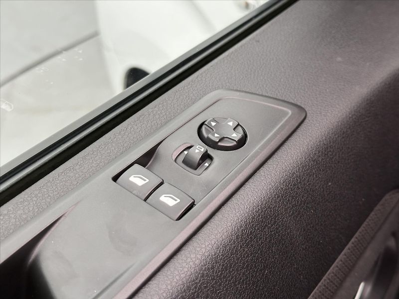 Citroën SpaceTourer 2,0 BlueHDi 145 M Feel CZ - fotka 17 z 38