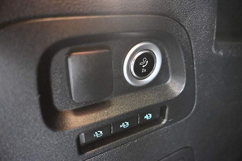 Ford S-MAX (2020) 2.0 140KW LED SONY ACC Tažné 8 - fotka 22 z 37