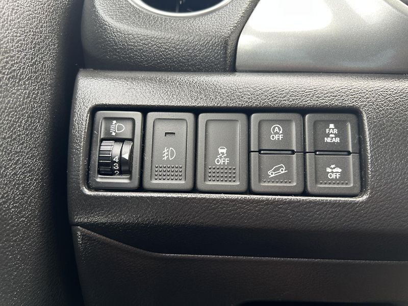 Suzuki Vitara 1.6DDiS 4x4 KLIMA KAMERA ALU - fotka 13 z 42
