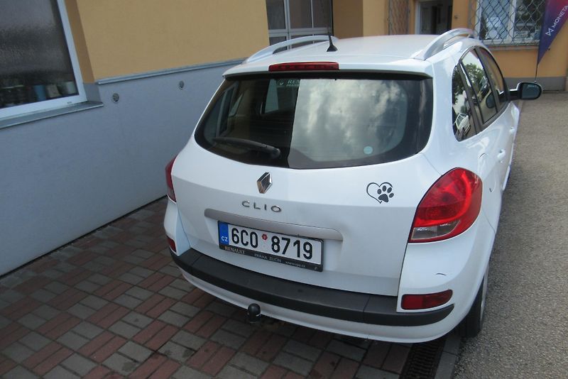 Renault Clio 1.2i KLIMA TAŽNÉ - fotka 7 z 19