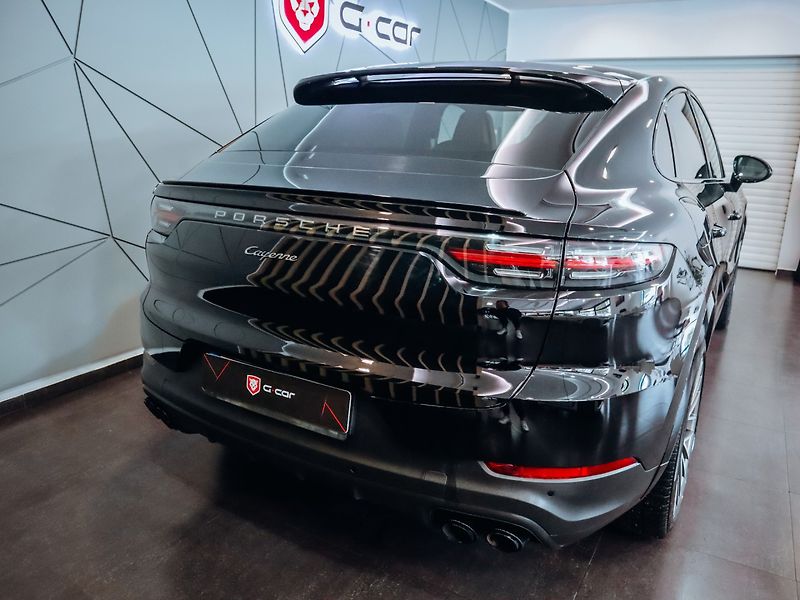 Porsche Cayenne Coupé Platinum - fotka 6 z 34
