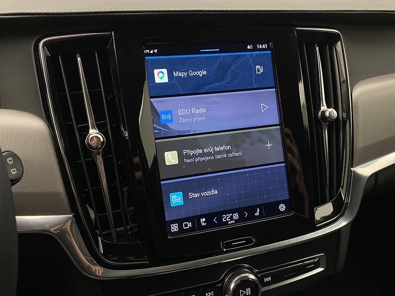 Volvo V90 CC B4 AWD BRIGHT PLUS AUT CZ - fotka 8 z 49