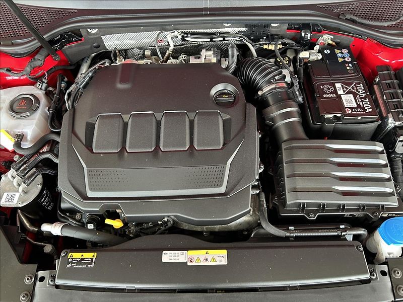 Volkswagen Passat 2,0   TDI 90kW,DSG,SERVISKA - fotka 28 z 31