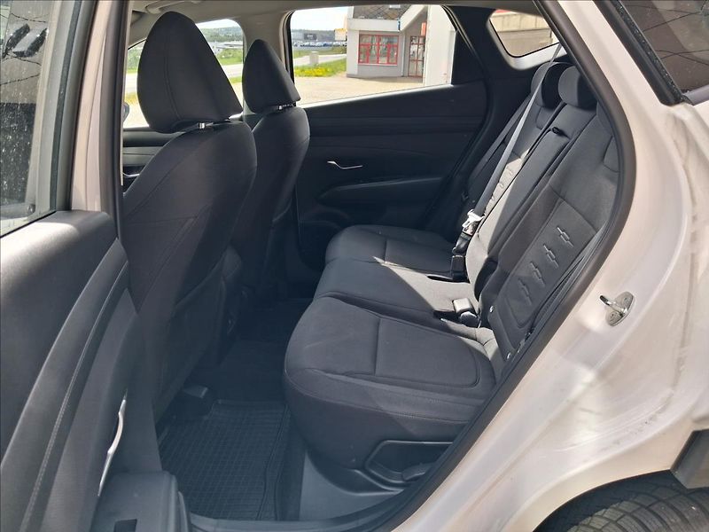 Hyundai Tucson 1,6 T-GDI MHEV Smart - fotka 11 z 18