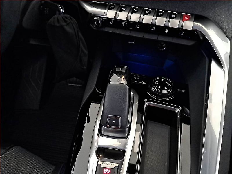 Peugeot 5008 (2017) PureTech 130, Automat, 7 míst - fotka 13 z 27