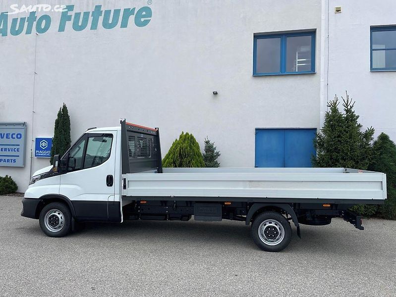 Iveco Daily (2026) 35S16 valník skladem ihned - fotka 2 z 6