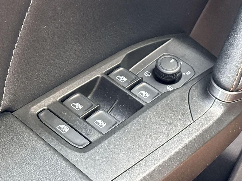 Cupra Formentor (2024) 1.5 TSI DSG - fotka 17 z 29