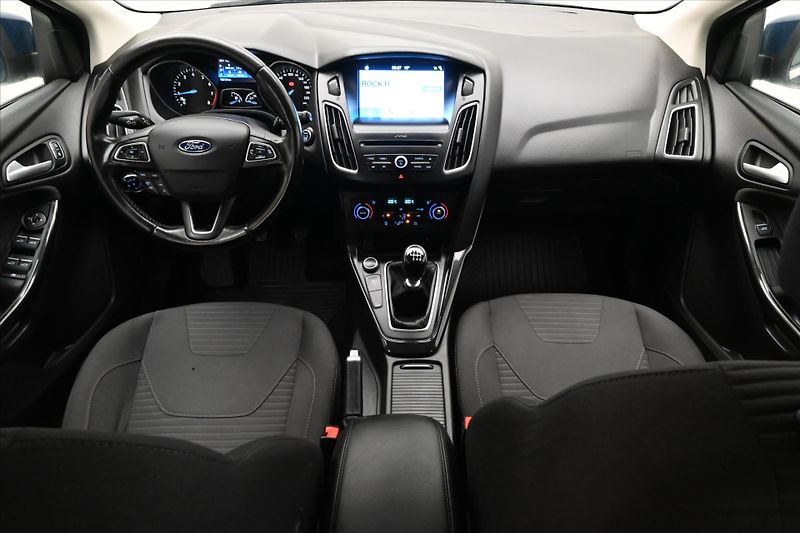 Ford Focus 1,0 EcoBoost 92 kW TAŽNÉ Záruk - fotka 15 z 30