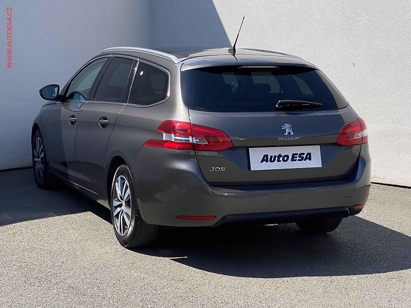 Peugeot 308 (2018) 1.2 PT, Allure, AT, panor - fotka 6 z 19