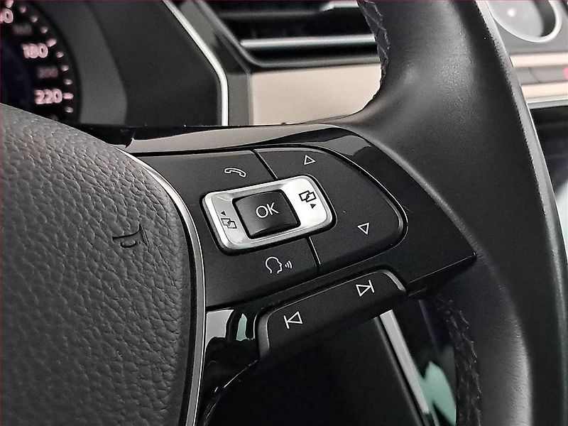 Volkswagen Passat (2018) Highline 2.0 TDI, 4X4 - fotka 21 z 26