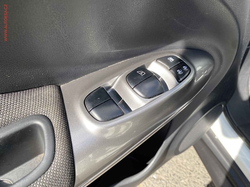 Nissan Juke (2013) 1.6, AT, navi, kamera - fotka 13 z 18