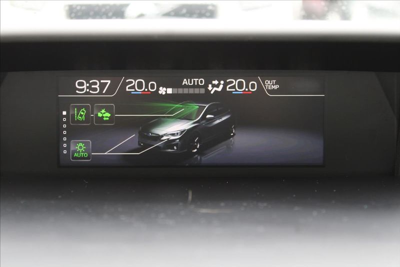 Subaru XV 1,6 i  1.MAJ, EXECUTIVE - fotka 18 z 37