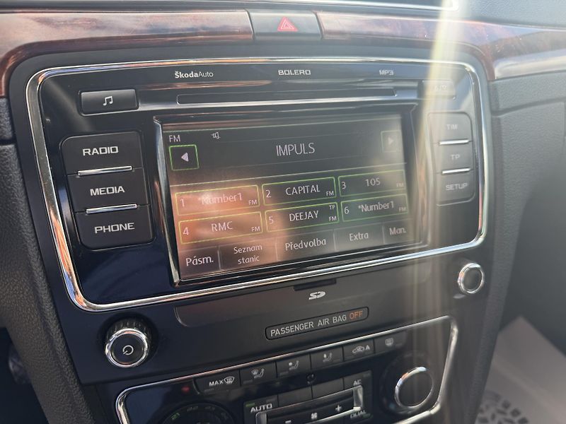 Škoda Superb 2.0TDi 170PS 6R 4x4 0% KOROZE! - fotka 156 z 157