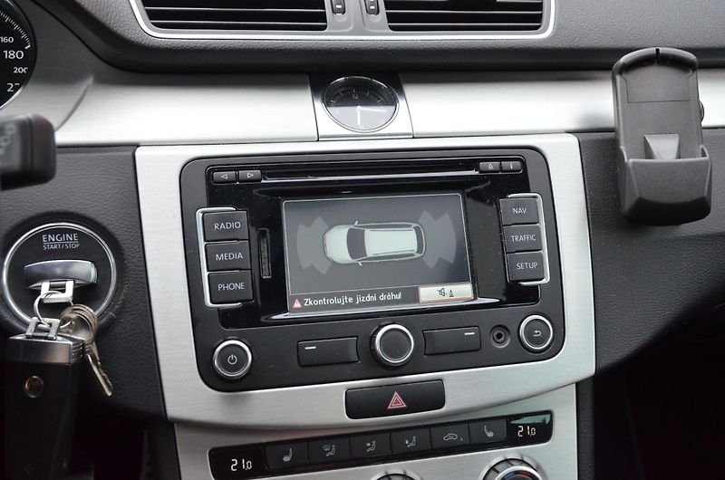 Volkswagen Passat (2012) Alltrack 2.0 TDi 4x4 PANORAMA - fotka 33 z 43