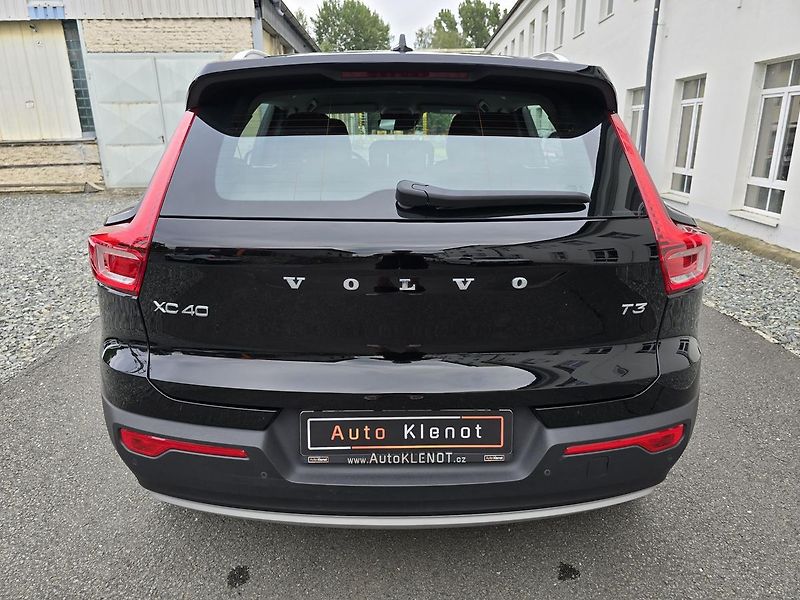 Volvo XC40 - fotka 6 z 39