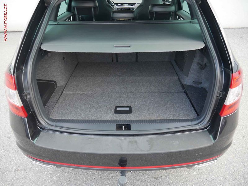 Škoda Octavia (2014) 2.0 TDi, RS, DSG, navi - fotka 7 z 13
