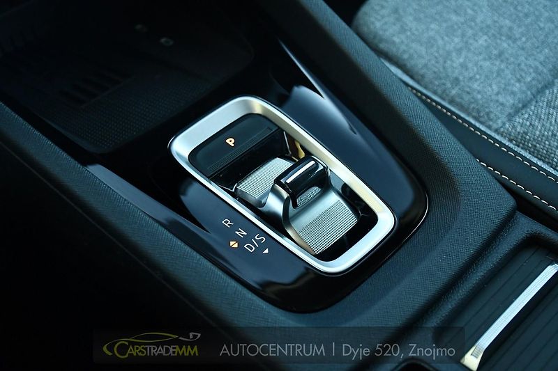 Škoda Octavia 2.0TDi TOP SELECTION DSG ZÁRUK - fotka 34 z 55