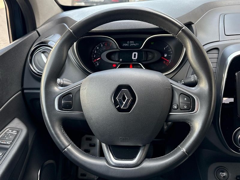 Renault Captur (2019) LIMITED 1.3 TCe MAN6, ČR - fotka 10 z 46